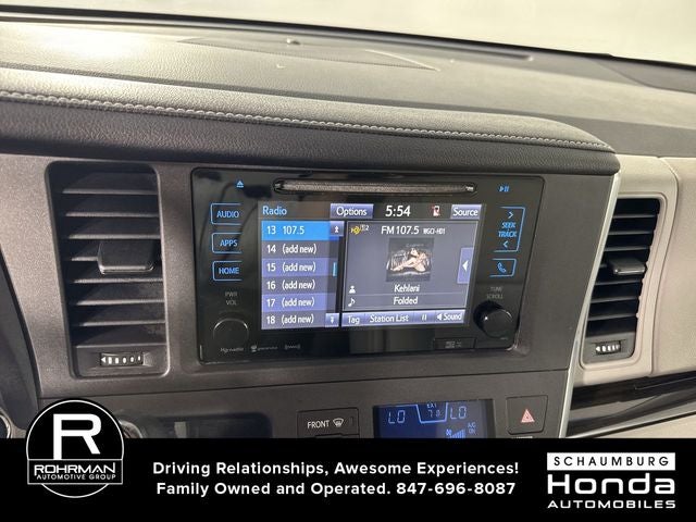 2017 Toyota Sienna XLE Premium 8 Passenger