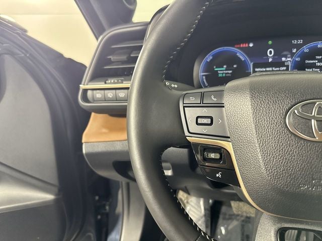 2025 Toyota Crown Signia Limited