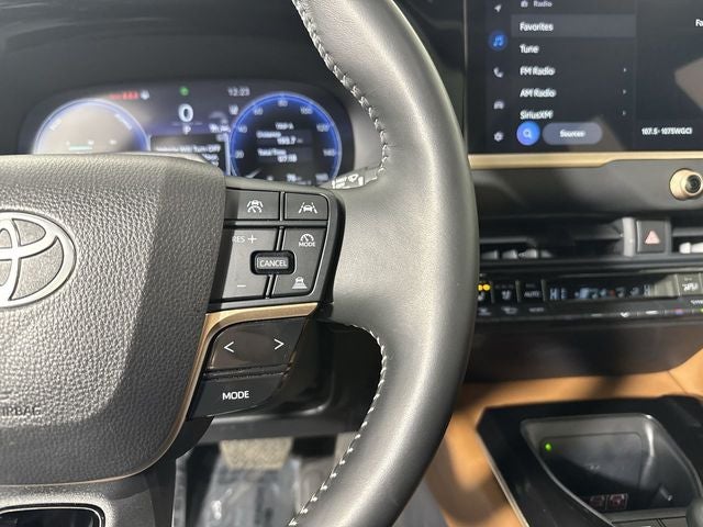 2025 Toyota Crown Signia Limited