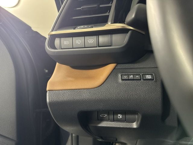 2025 Toyota Crown Signia Limited