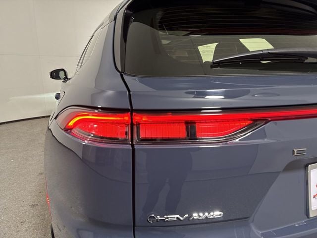 2025 Toyota Crown Signia Limited