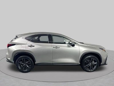2022 Lexus NX 450h+ Luxury