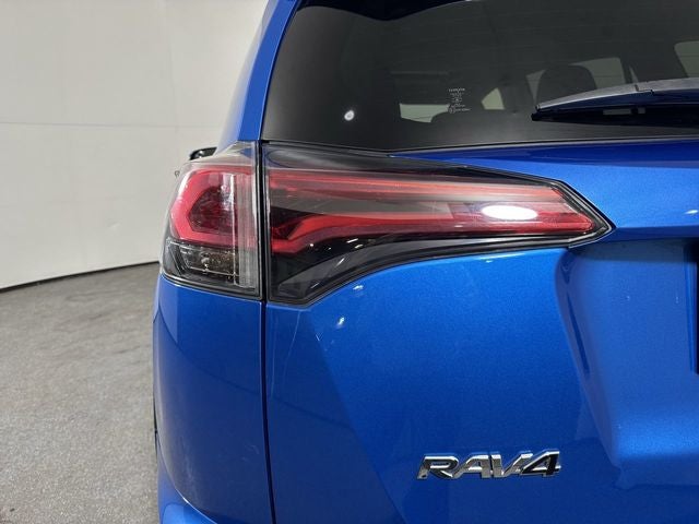 2017 Toyota RAV4 Hybrid XLE
