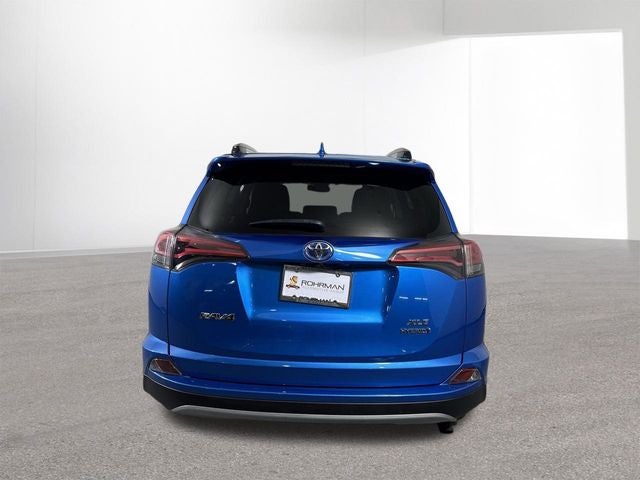 2017 Toyota RAV4 Hybrid XLE