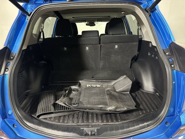 2017 Toyota RAV4 Hybrid XLE