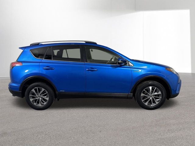 2017 Toyota RAV4 Hybrid XLE