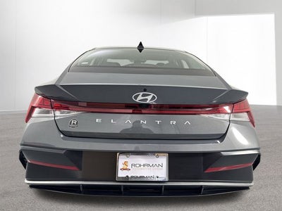 2025 Hyundai Elantra SEL Convenience