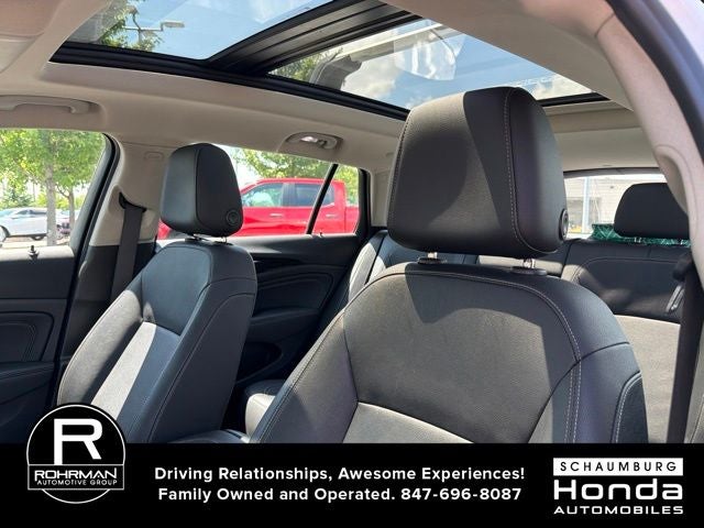 2019 Buick Regal TourX Essence