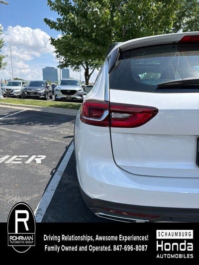 2019 Buick Regal TourX Essence