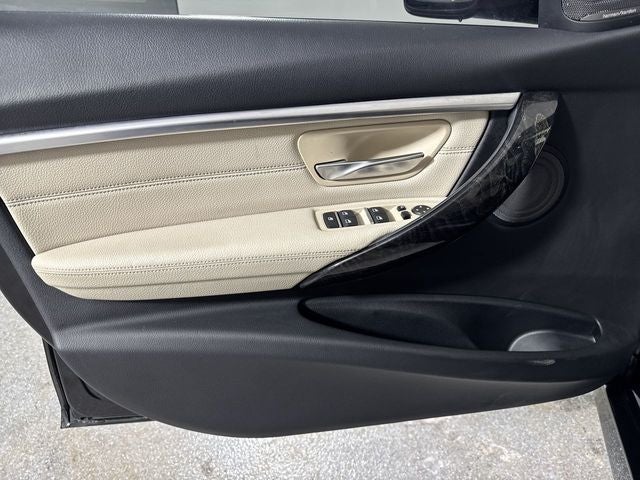 2017 BMW 3 Series 330i xDrive